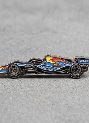 Значок болид red bull 2026