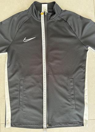 Чоловічий костюм nike (розмір м), стан нового(одягався декілька разів)