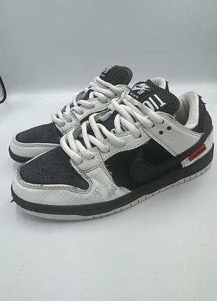 Nike sb dunk low в коллаборации с японским брендом tightbooth