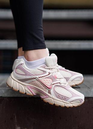 Кроссовки nike zoom vomero 5 rnr beige pink