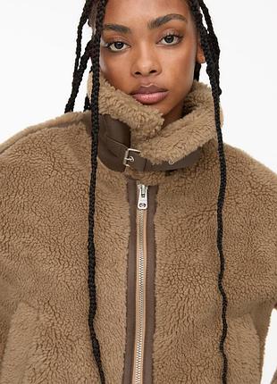Стильняная дубленка pull &amp; bear 7