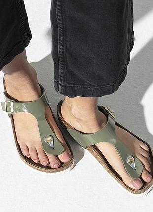 Шкіряні в’єтнамки birkenstock gizeh patent khaki (оригінал)