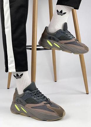 Шикарні кросівки adidas yezzy