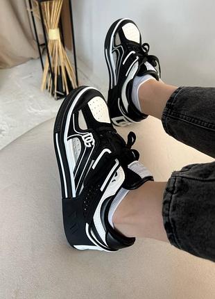 Женские кроссовки dg black/white