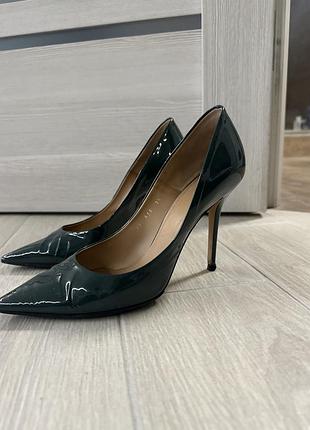 Лакированные туфли-лодочки salvatore ferragamo