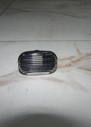 Повоторювач повороту в крило toyota avensis t25 2003-2008