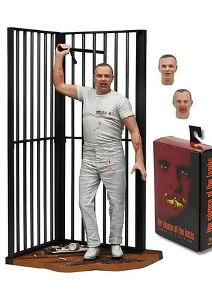 Коллекционная фигурка ганнибала лектера hannibal lecter в камере — the silence of the lambs action figure с аксессуарами