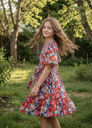 Яркое нарядное цветочное платье на девочку 6 - 12 лет 128
