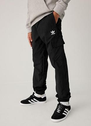 Нейлонові джогери adidas original