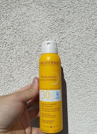 Сонцезахисний спрей bioderma photoderm brume invisible spf 30+ 150 мл — захист від сонця для чутливої шкіри