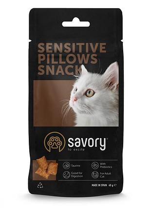 Хрустящее лакомство savory cats snacks pillows sensitive для взрослых кошек с чувствительным пищеварением, 60 г