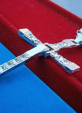Кулон крест доминика торетто с цепочкой, серебристый с цирконием