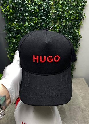Кепка бейсболка hugo чорного кольору