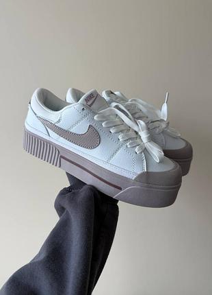 Кросівки жіночі nike court legacy lift