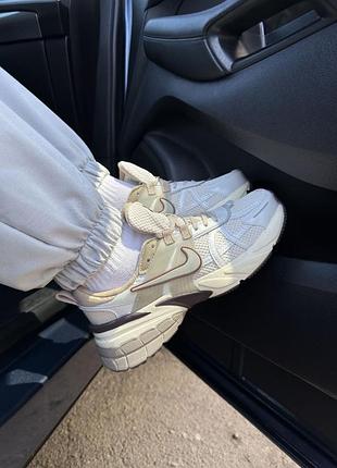 Nike v2k runtekk light brown