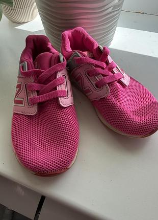 Кросівки на дівчинку new balance 247
