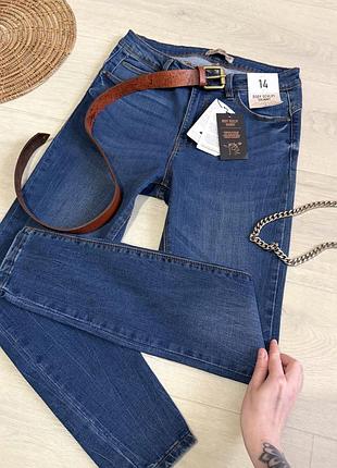 Новые базовые джинсы denim co