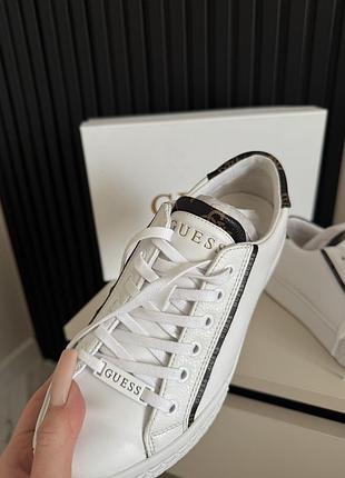 Кеди білого кольору від guess, р 36 23.2см 100% оригінал