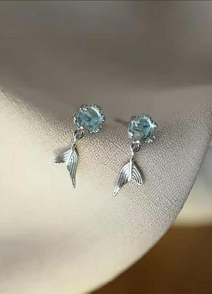 Серебряные серьги 925 с голубым камнем и подвеской хвостик
