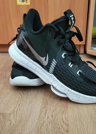Кросівки для баскетболу nike lebrone