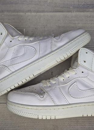 Высокие кроссовки nike jordan