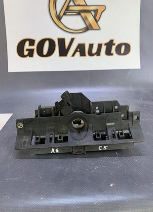Механизм ручки крышки багажника audi a6 c5 8d0827565 универсал