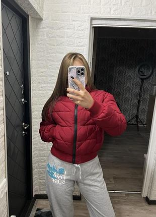 Гарна куртка