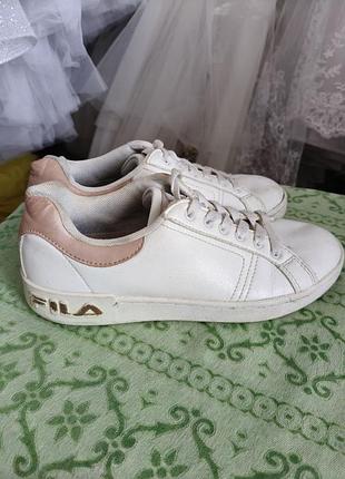 Женские кроссовки  stilli 39р