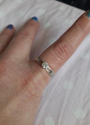 Серебряная кольца 925 пробы с бриллиантом