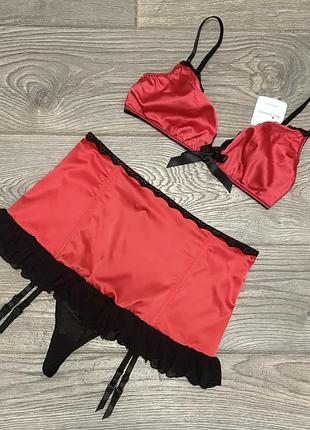 Комплект нижньої білизни ann summers/бюстгальтер та пояс для панчох з трусиками. р. 40/42