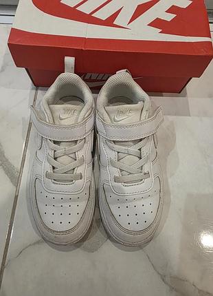 Детские кроссовки nike 26 размер белые