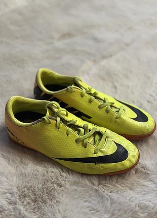 Дитячі футзалки nike