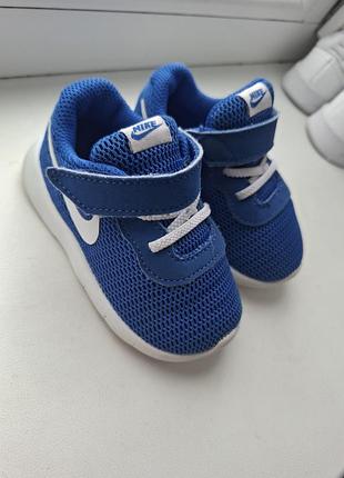 Продам детские кроссовки nike 👟 21 размер