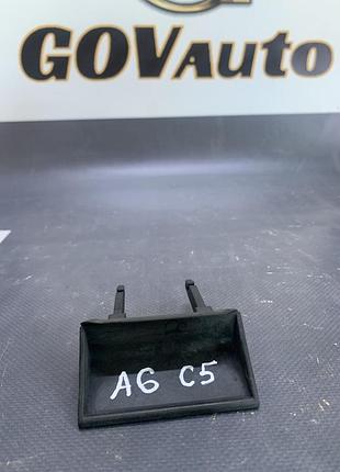 Ручка открытия багажника audi a6 c5 права универсал 4b0827778a 4b0827778b