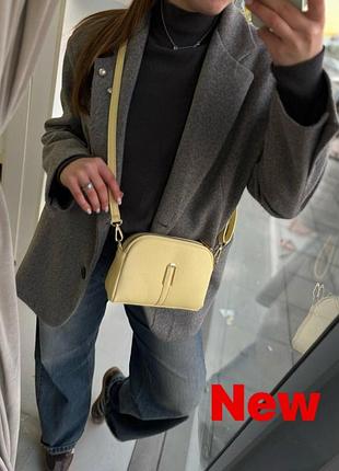 Малень сумка шкіряна кроссбоді італійська у стилі casual minimalism