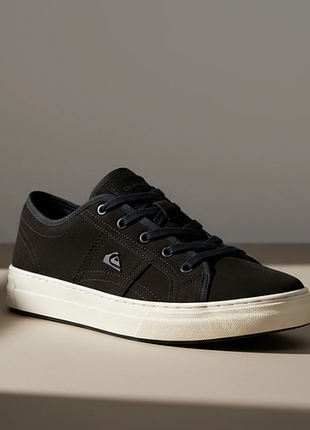 Мужские кожаные кроссовки черные с белой подошвой оригинал