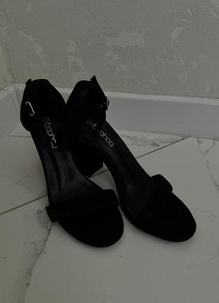 Жіночі босоніжки boohoo з блочним підбором