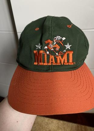 Вінтажна кепка miami hurricanes