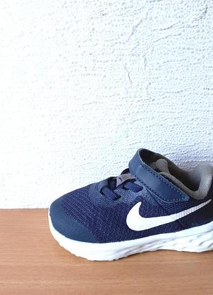 Легкие кроссовки nike 23,5 р. стелька 14,6 см