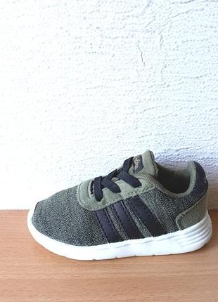 Крутые кроссовки adidas 21 р. стелька 13,5 см.