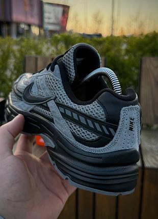 Кросовкі nike initiator 8