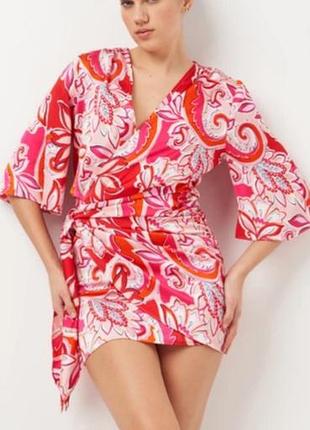 Коротка сукня на запах від zara