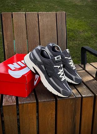 Кросовкі nike initiator 3