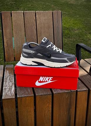 Кросовкі nike initiator 8