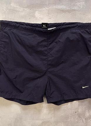 Нейлонові шорти nike vintage