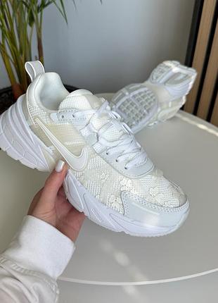 Nike v2k run