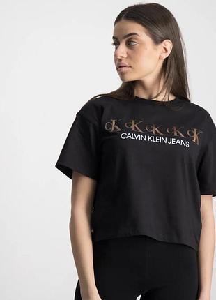 Чорна футболка ck repeat foil boxy - дівчат