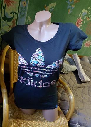Футболка adidas