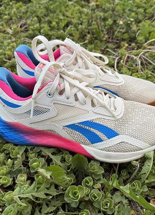 Кросівки reebok nano x в кольорі «white / proud pink / horizon blue»