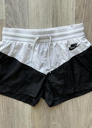 Женские шорты для бега nike heritage shorts